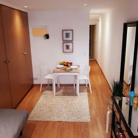 Cozy One Bedroom + Patio Garden Apartment