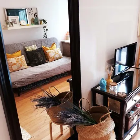 Cozy One Bedroom + Patio Garden Apartment
